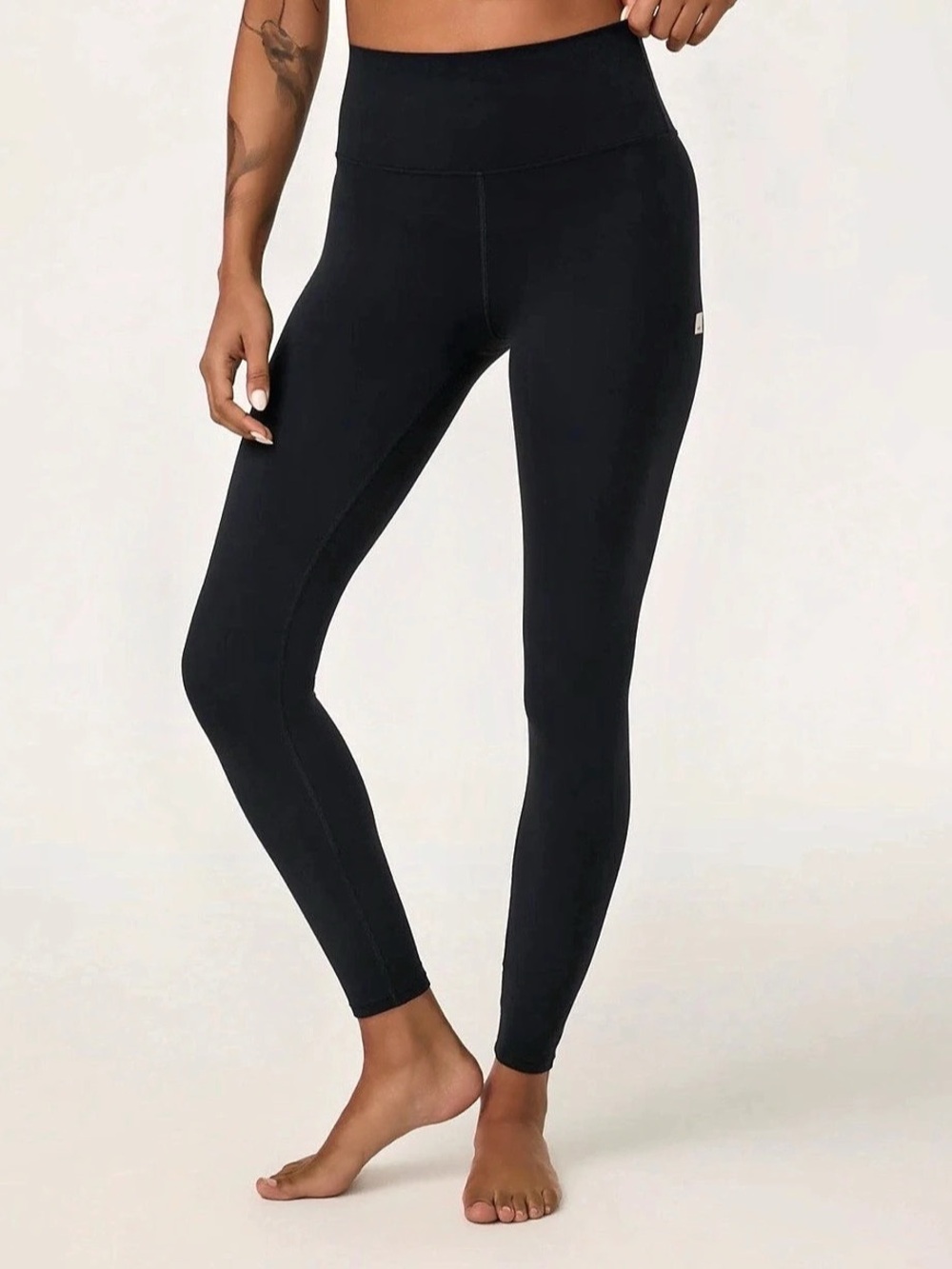 Vuori All the Feels Black Leggings Size Medium NWT